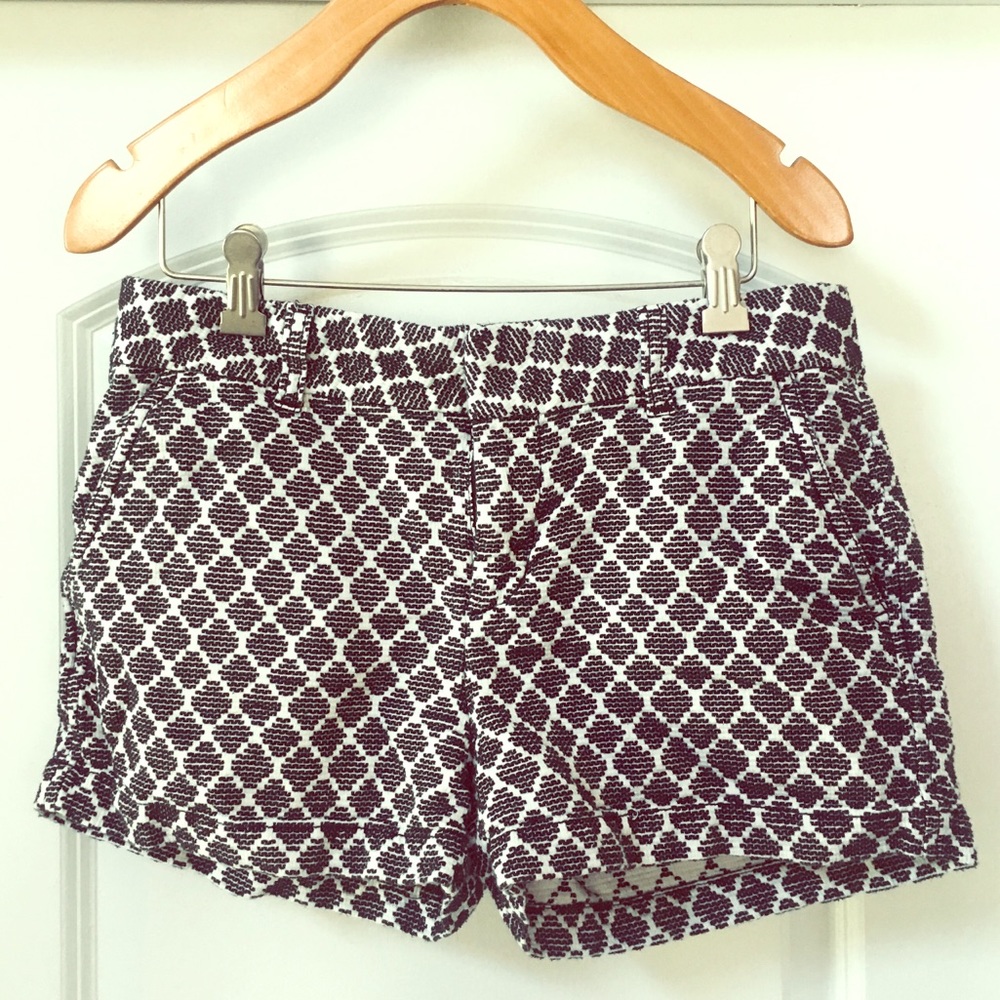 GAP 3” Ikat Shorts size 4